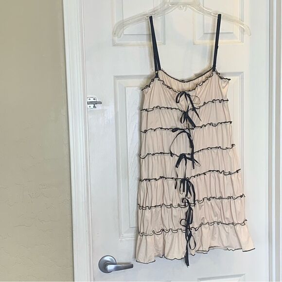 Chloefairy  Summer Ruched Mini Dress Ruffle Tunnel Spaghetti Straps Size Medium - Picture 5 of 11